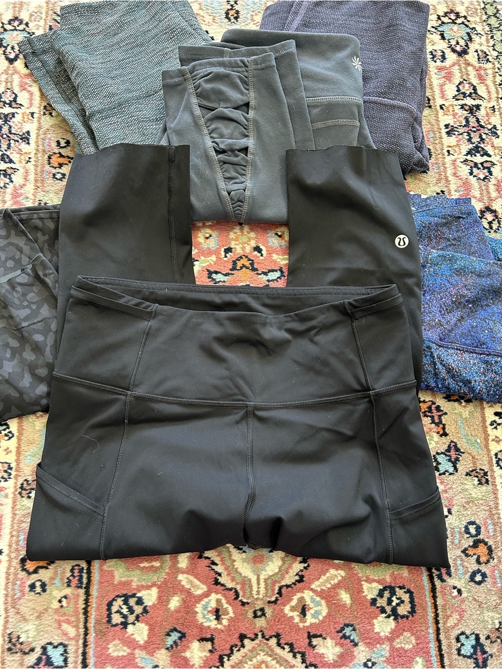 lululemon athletica black fast & free crops